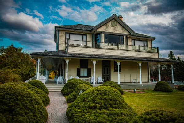 Mitis - La Villa Estevan c