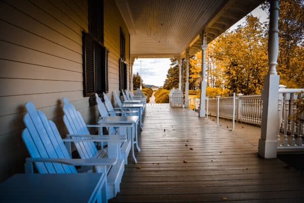 Mitis - La véranda de la Villa Estevan