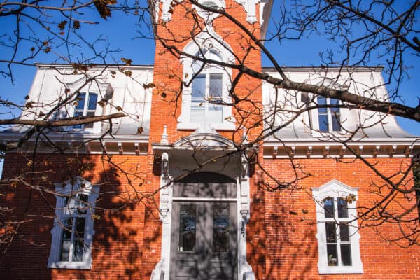 Les Basques - Une maison à tourelle